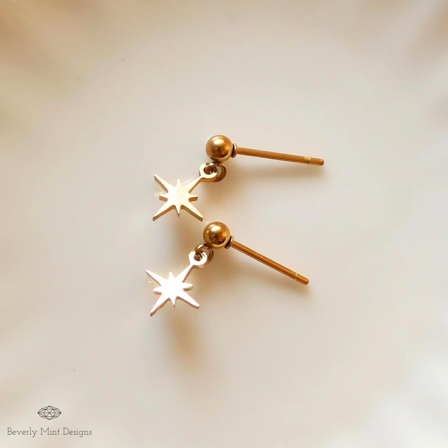 Starburst Stud Earrings, Minimalist 18K Gold Earrings, Small Star Jewelry , Tiny Gold Star Charm Earrings, Gift For Her