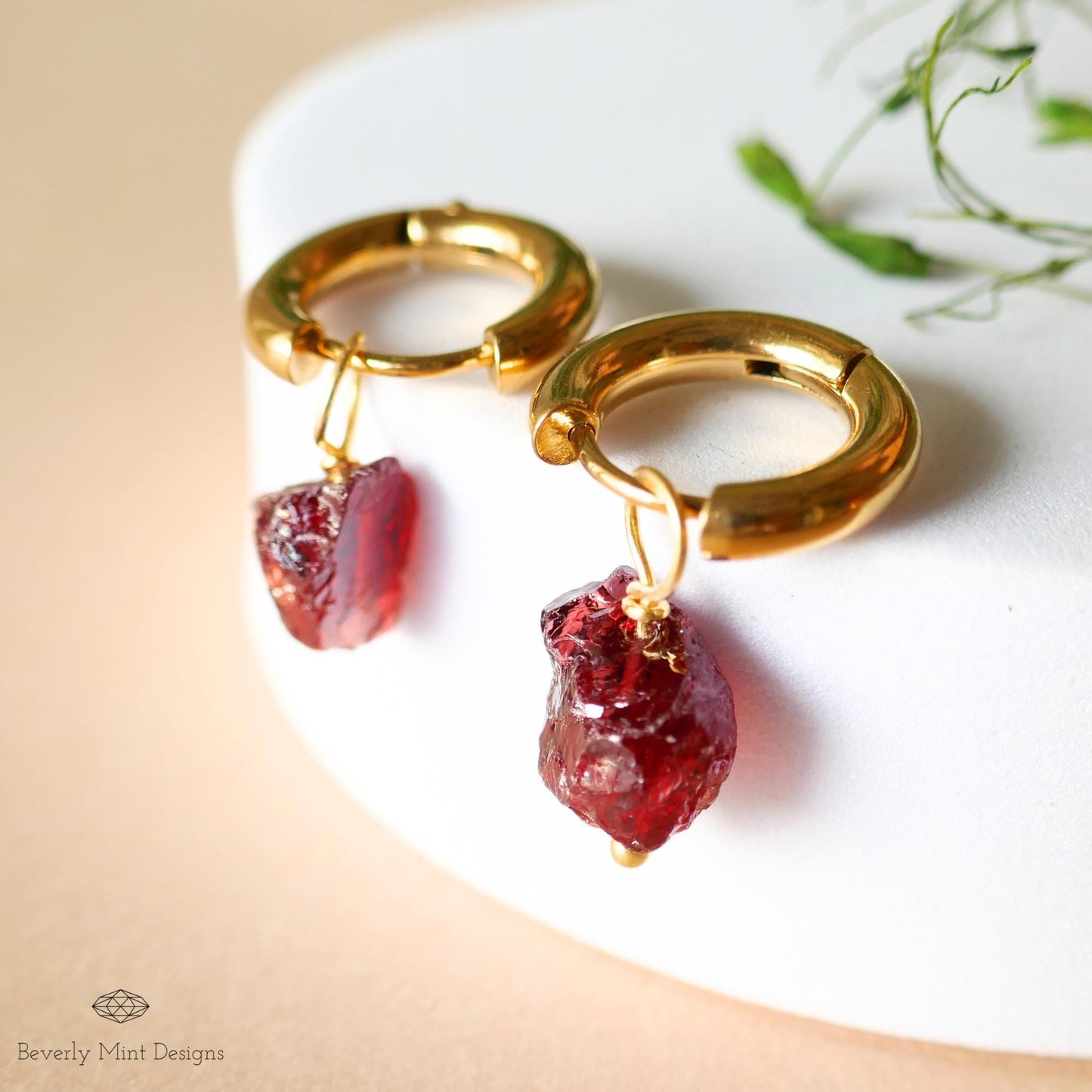 Red Raw Stone Earrings, 18K Gold Huggie Hoop Earrings with January Birthstone, Raw Garnet Stone Earrings , Red Earrings , Chakra Stone Gift