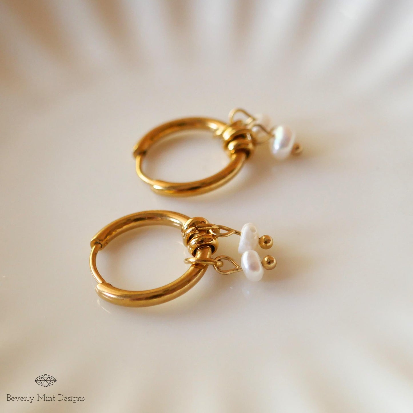 Mini Pearl Huggie Earrings , Small Hoop Pearls , Pearl Glow , Minimalist Pearl Huggie Earrings, Minimal Huggie Earrings, Gift For Her