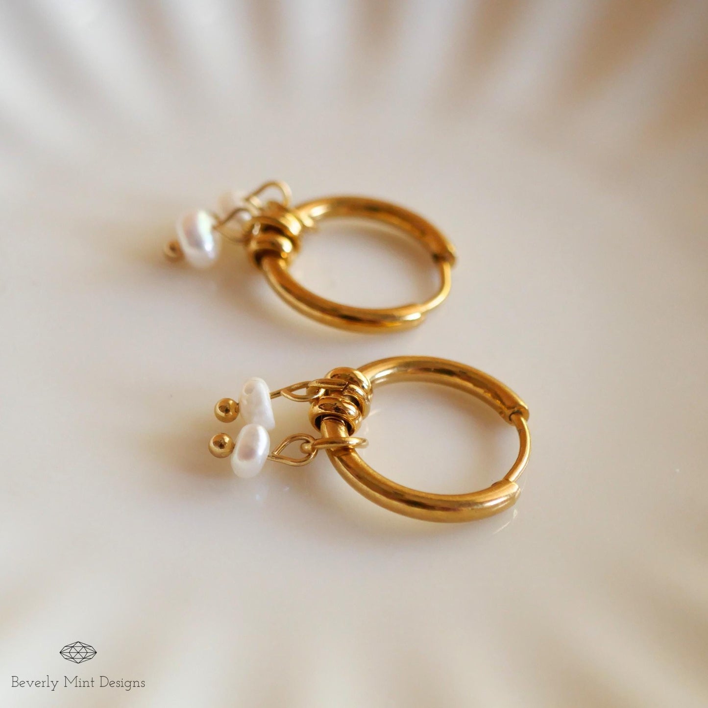 Mini Pearl Huggie Earrings , Small Hoop Pearls , Pearl Glow , Minimalist Pearl Huggie Earrings, Minimal Huggie Earrings, Gift For Her