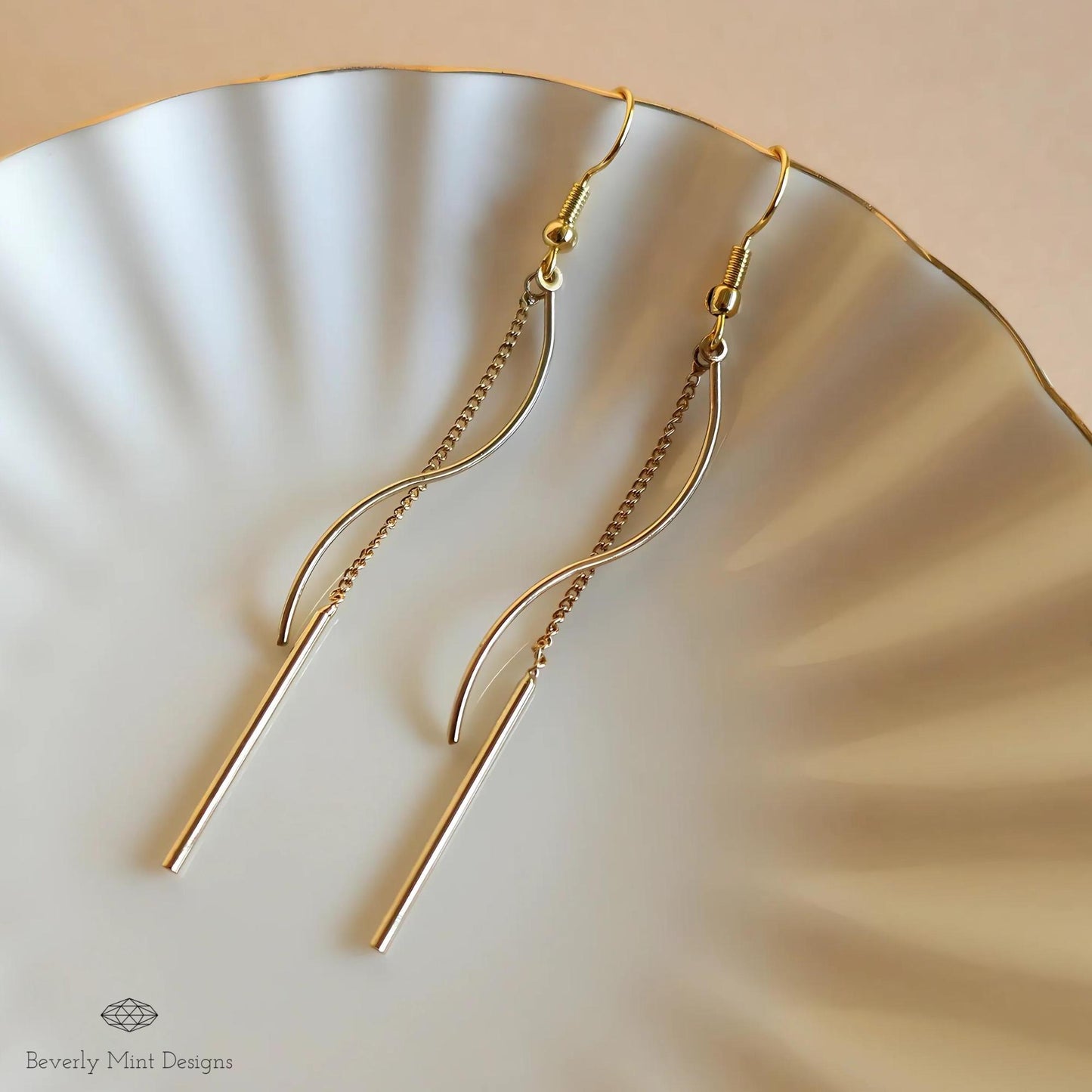 Gold Twirl Earrings, Gold Drop Earrings, Minimalist Twirl Earrings, Wavy Earrings, Gold Threader Earrings , Bridesmaid Gift, Wedding Gift