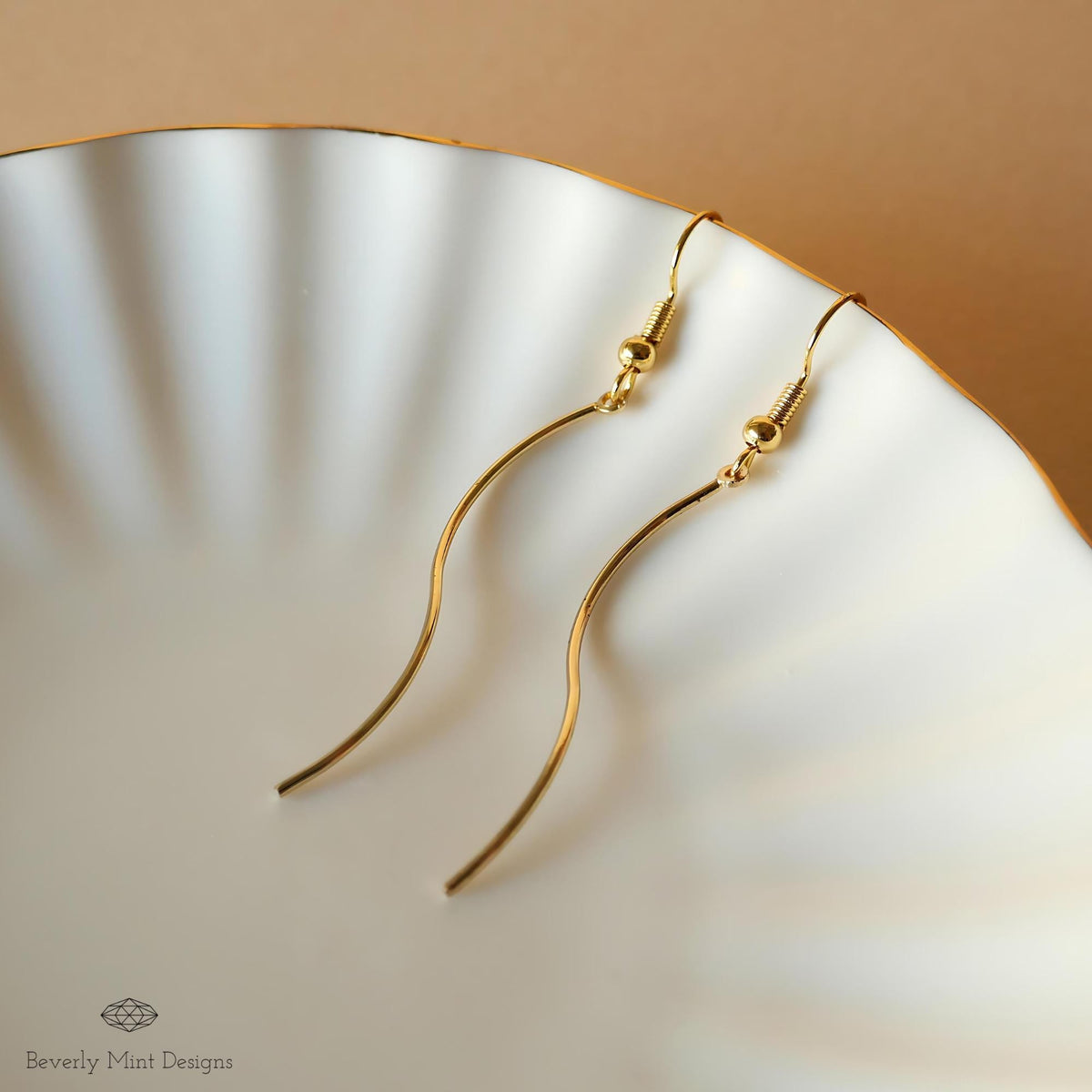 Gold Twirl Earrings, Gold Drop Earrings, Minimalist Twirl Earrings, Wavy Earrings, Gold Threader Earrings, Sensitive Ear & Clip-On Options
