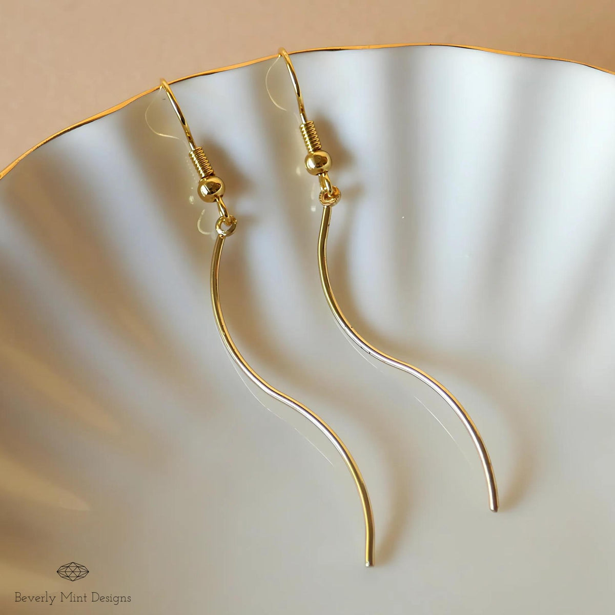 Gold Twirl Earrings, Gold Drop Earrings, Minimalist Twirl Earrings, Wavy Earrings, Gold Threader Earrings, Sensitive Ear & Clip-On Options