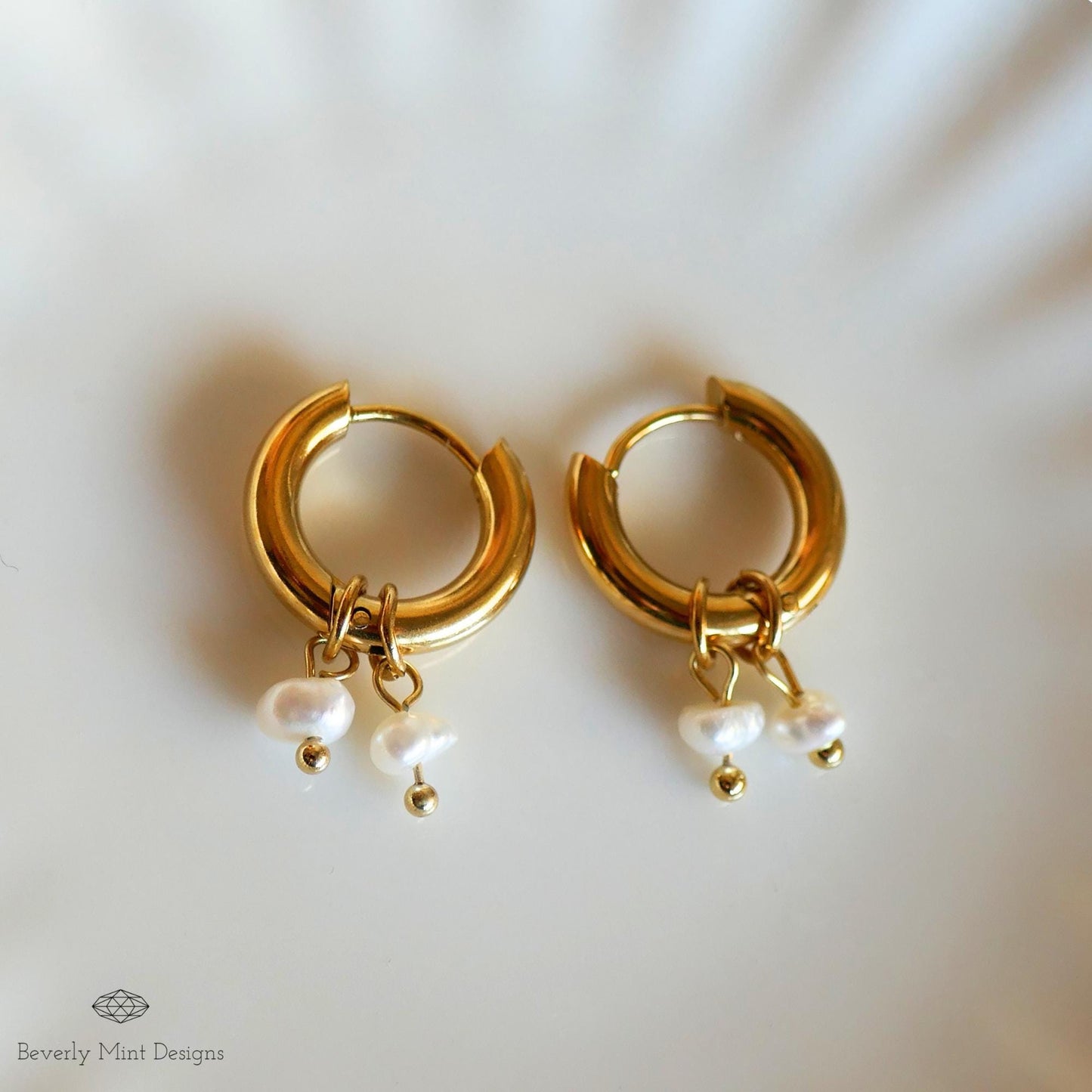 Chunky Huggie Earrings with Mini Pearls , Gold Hoop Earrings , Chunky Hoop with tiny beads , Pearl Glow , Minimalist Pearl Jewelry