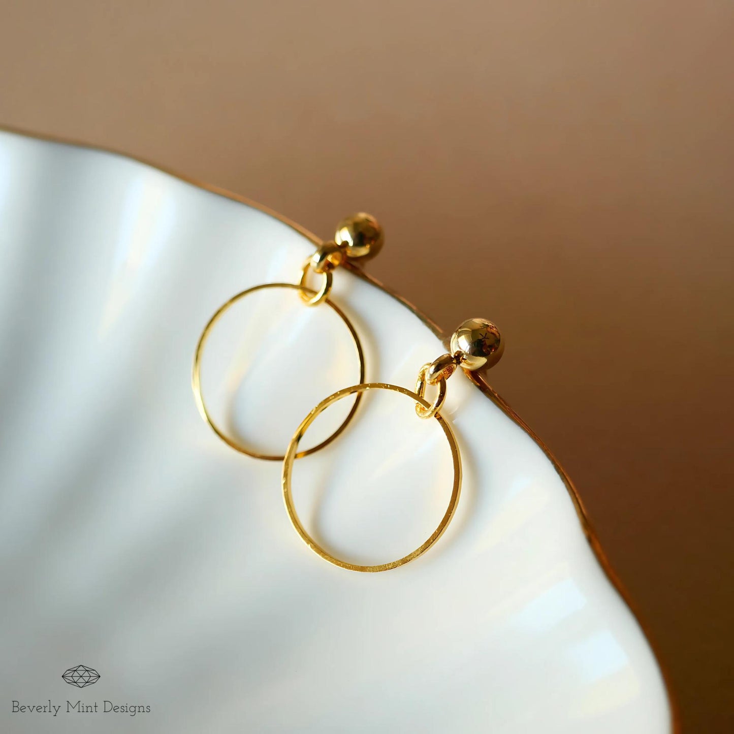 18K Gold Hoop Minimalist Stud Earrings, Simple Open Circle Drop Earrings, Lightweight Modern Geometric Jewelry, Elegant Everyday Earrings