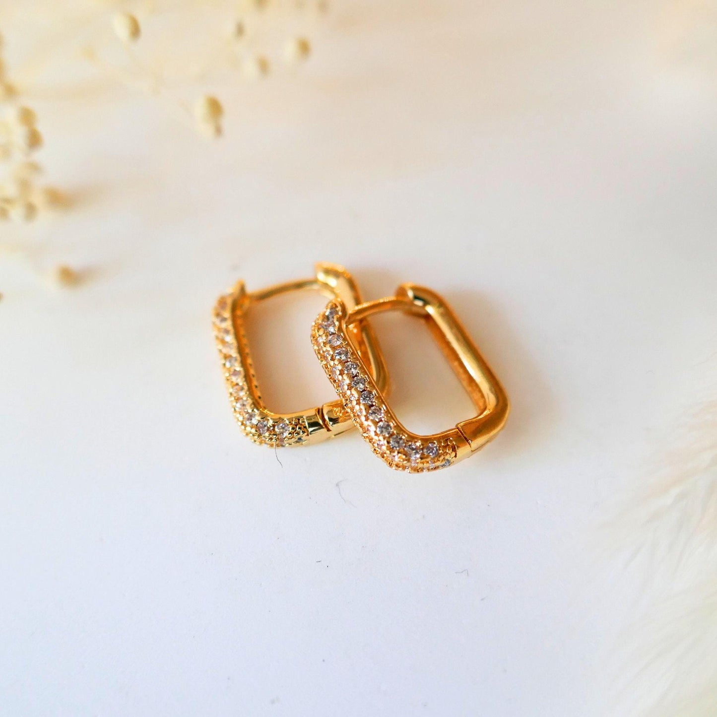 Gold Huggie Earrings, 14K Gold Hoop Earrings, Huggie Rectangle Earrings, Minimalist Earrings, 14K Gold Filled,Mother's Day Gift