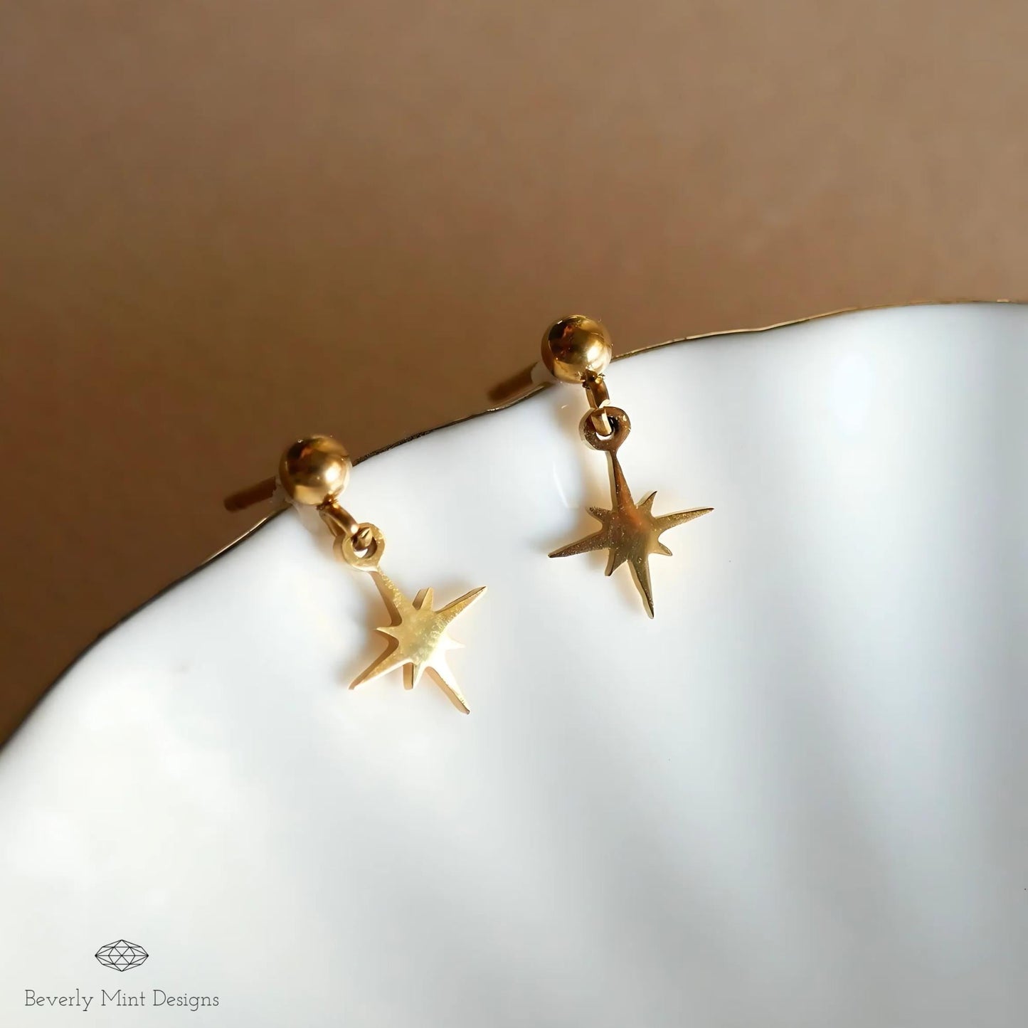 Gold Star Dangle Earrings ,Minimalist Drop Earrings for Women, Starburst Earrings , Everyday Dainty Celestial Jewelry, Dainty Drop Studs