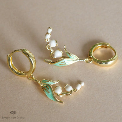 Huggie Floral Earrings, Gold Lily Of The Valley Dangle Earrings, Birth Flower for May,  Nature-Inspired Jewelry, Botanical Earrings, Gift