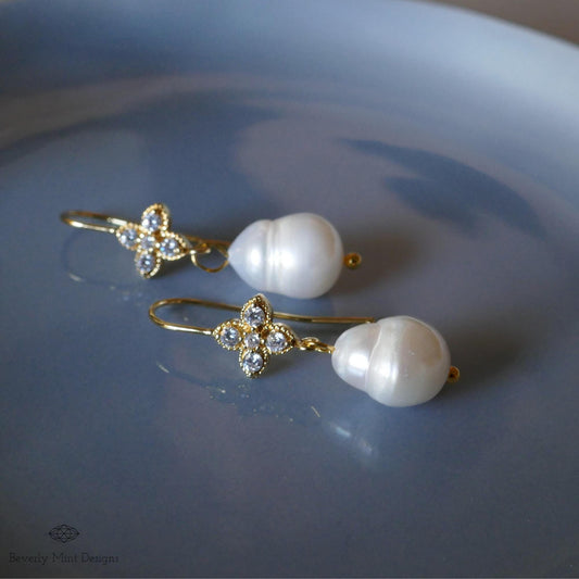 Gold Pearl Drop Earrings, Baroque Pearl Earrings, Bridal Earrings, Dangle Earrings, Wedding Jewelry, Elegant Gift for Her, Handmade jewelry