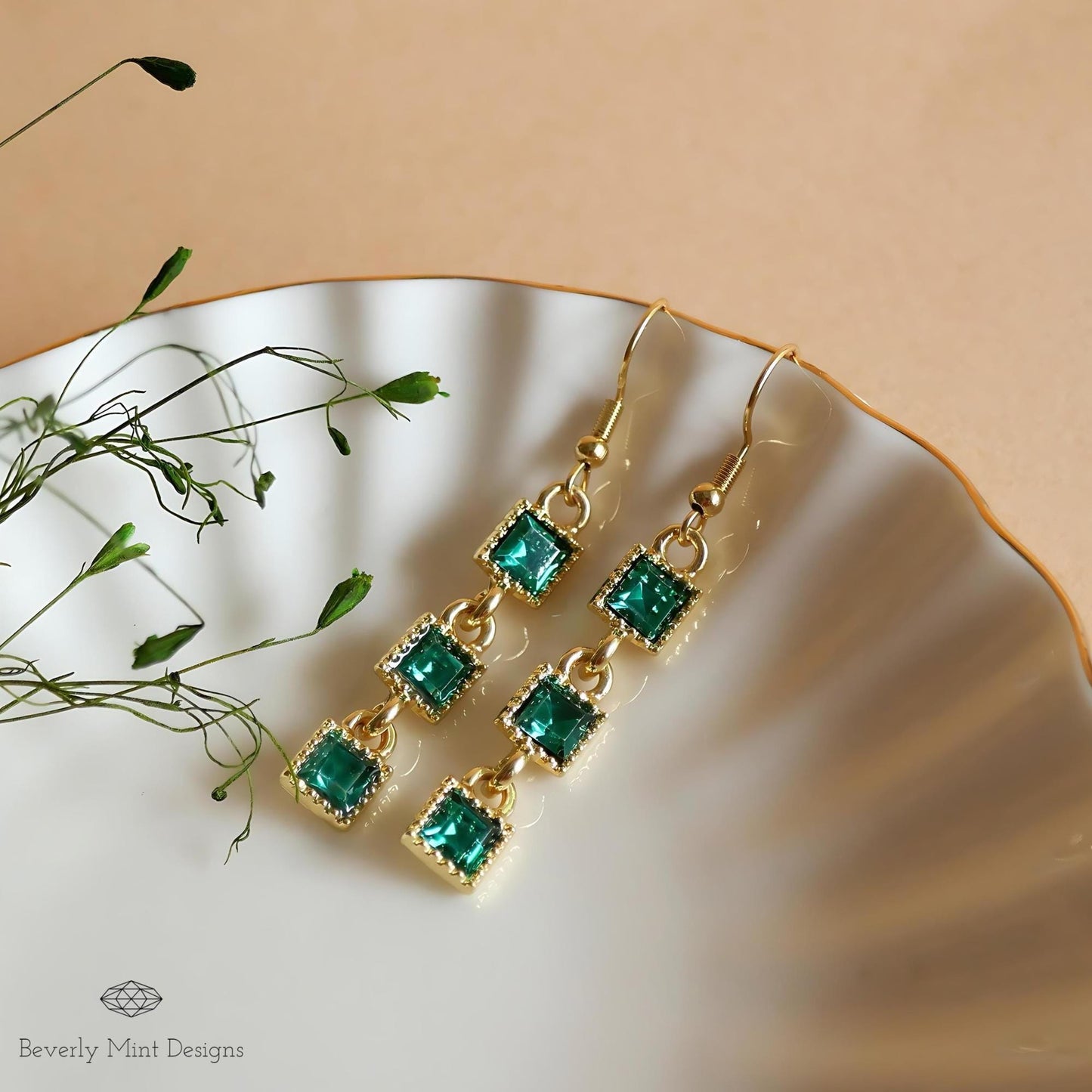 Green Dangle Earrings, 18K Gold Dangle and Drop Earrings with Green Gem Stones, Unique Earrings,  Emerald Green Retro Jewelry