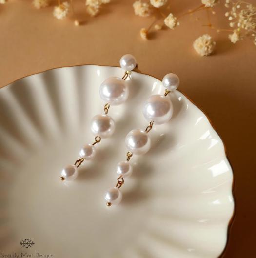 Elegant Pearl Dangle Earrings, Pearl Drop Earrings with Crystals, Bridal Jewelry, Wedding Gift, Statement Wedding Earrings, Gift For Her