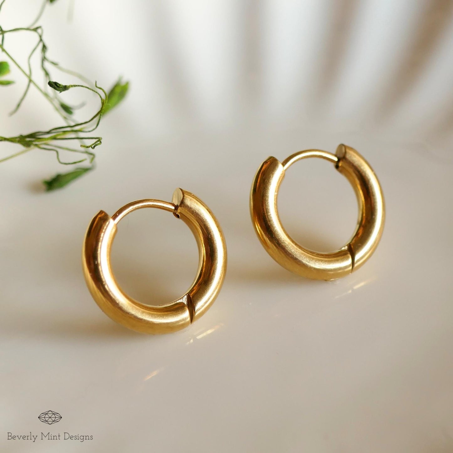 Gold Huggie Hoop Earrings , Chunky Gold Hoops, Minimalist Everyday Earrings ,18K Gold Plated Huggies , Dainty Gold Earrings