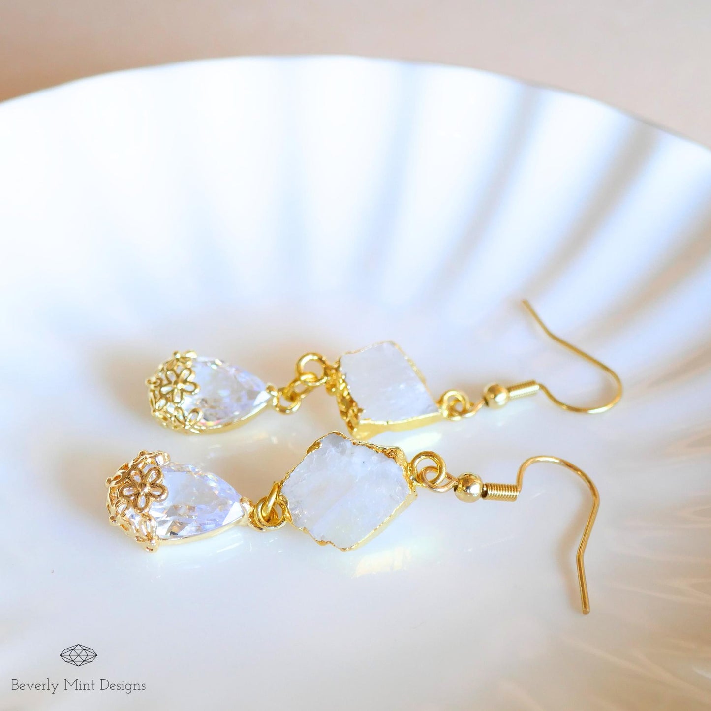 Moonstone Dangle Earrings, White Crystal Drop Earrings, Gold Gemstone Jewelry, June Birthstone Gift, Boho Bridal Earrings, Gift for Her