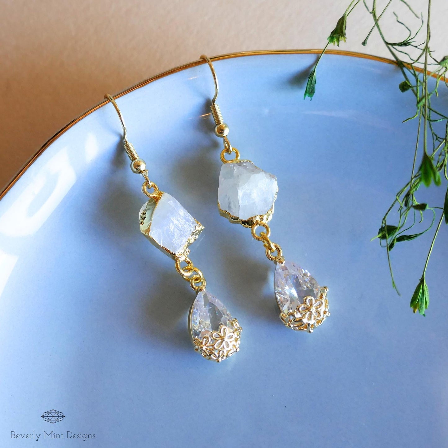 Moonstone Dangle Earrings, White Crystal Drop Earrings, Gold Gemstone Jewelry, June Birthstone Gift, Boho Bridal Earrings, Gift for Her