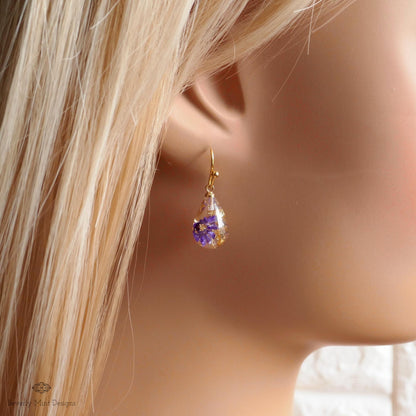 Pressed Flower Resin Earrings, Purple Floral Drop Earrings, Gold Flake Jewelry, Nature Inspired Jewelry, Gift for Her, Botanical Earrings