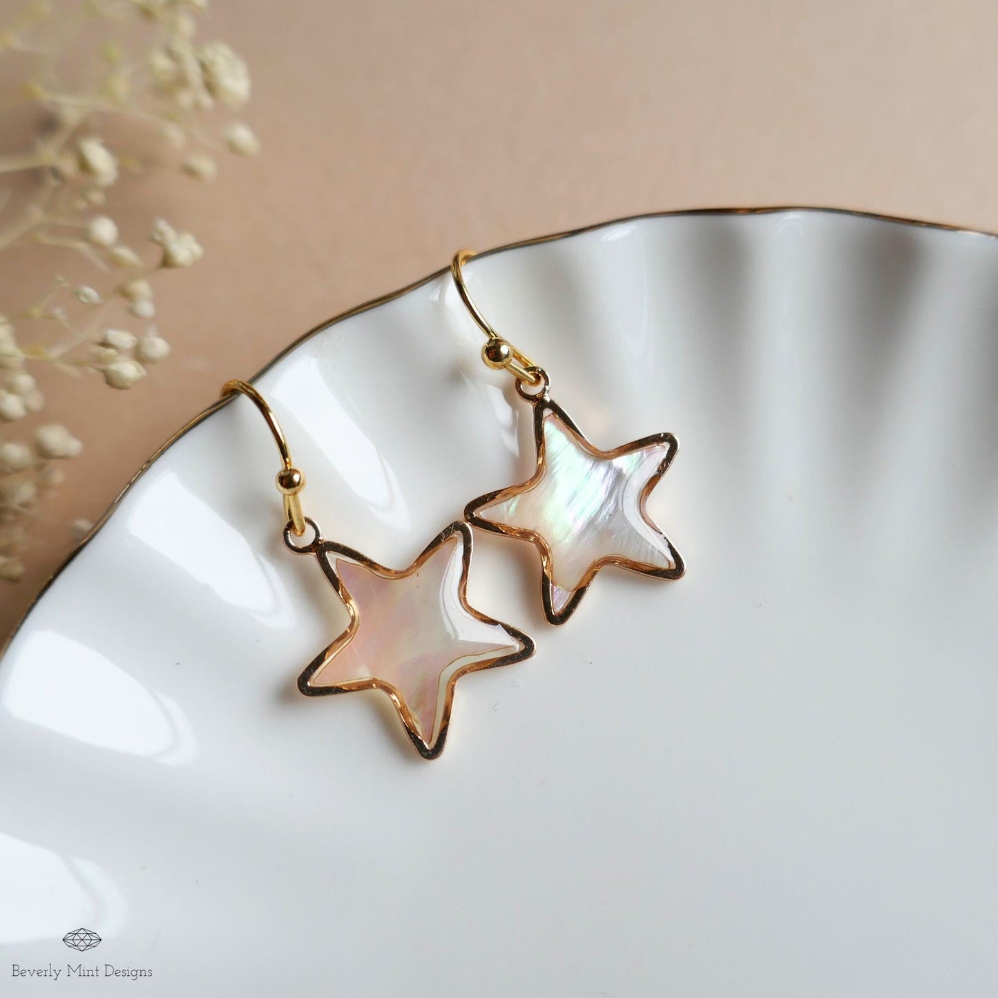 Mother of Pearl Star Earrings, Gold Drop Earrings, Elegant Shell Jewelry, Gift for Her, Minimalist Earrings, Handmade Jewelry