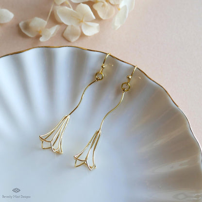 [Etsy 4368782339 image 3/7 id 7621701094] Gold Flower Drop Earrings , Dainty Floral Wire Earrings, Minimalist Nature Jewelry