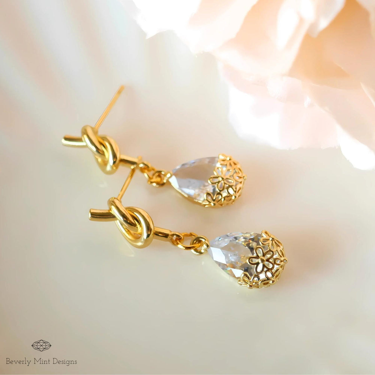 Gold Knot Crystal Drop Earrings, Elegant Teardrop Dangle Jewelry, Minimalist Earrings, Sparkling Floral Statement Earrings