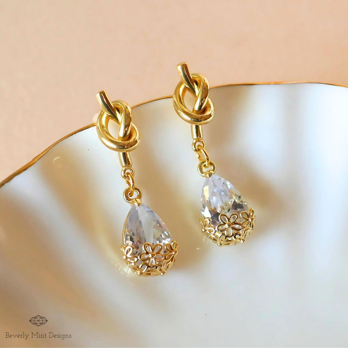 Gold Knot Crystal Drop Earrings, Elegant Teardrop Dangle Jewelry, Minimalist Earrings, Sparkling Floral Statement Earrings