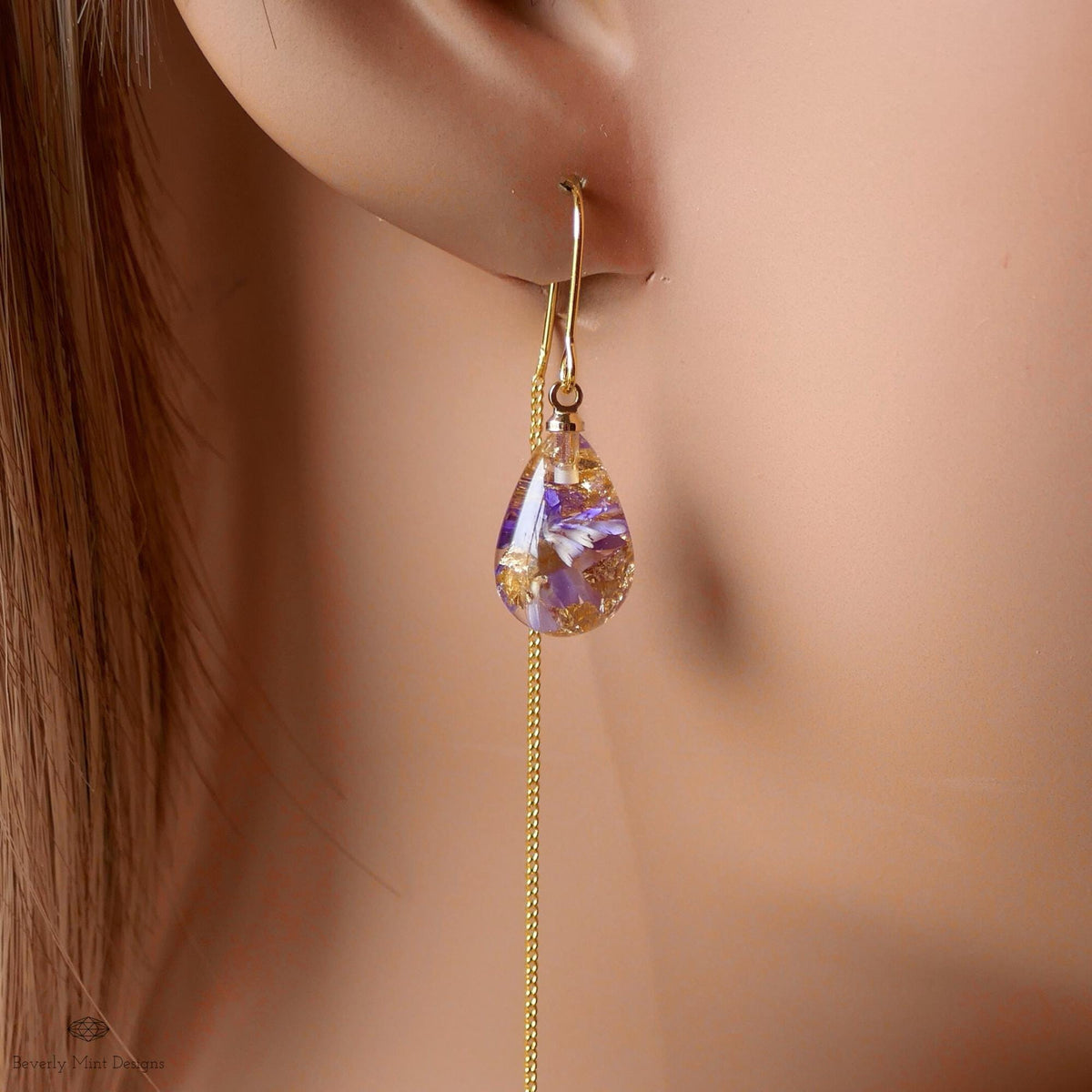 Pressed Flower Threader Earrings, Gold Chain Earrings, Resin Floral Jewelry, Dainty Drop Earrings, Sensitive Ear & Clip-On Options