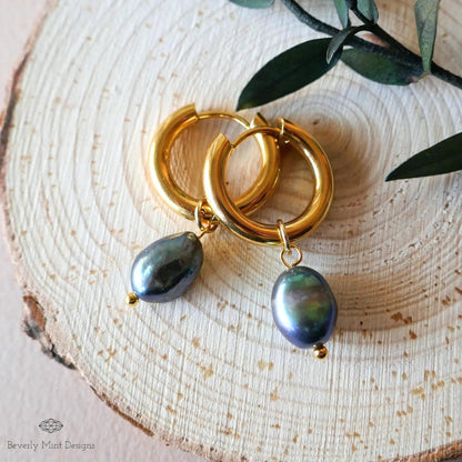 Gold Hoop Earrings with Black Baroque Pearl Beads, Minimalist Pearl Dangle Earrings, Elegant Statement Jewelry, Modern