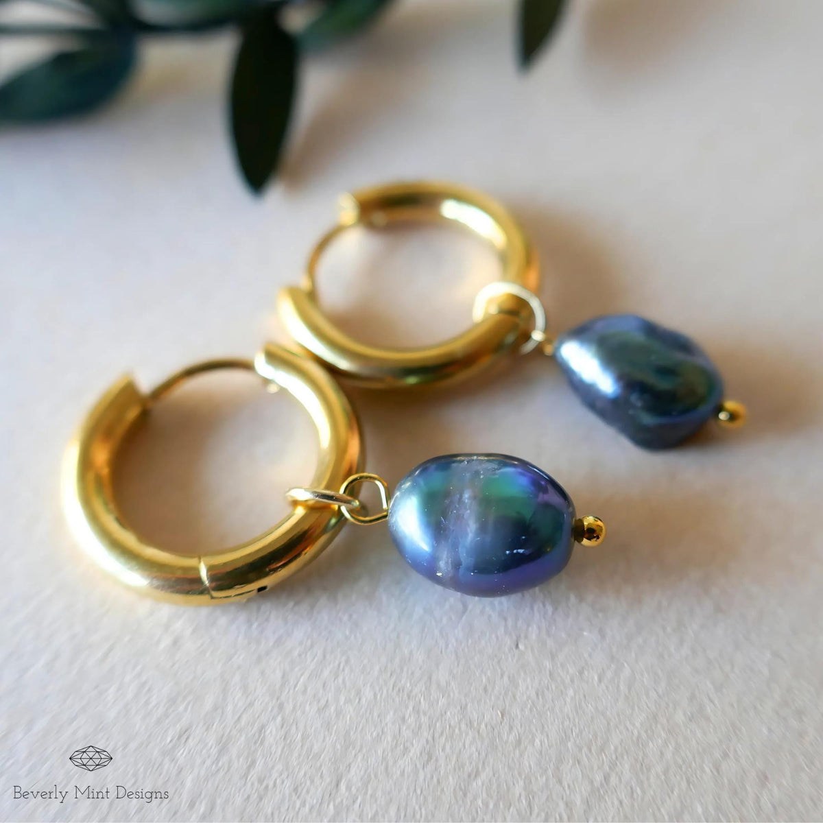 Gold Hoop Earrings with Black Baroque Pearl Beads, Minimalist Pearl Dangle Earrings, Elegant Statement Jewelry, Modern