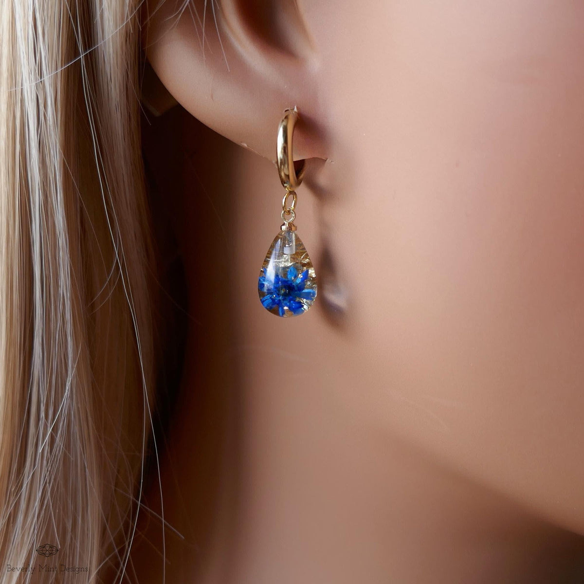 Blue Pressed Flower Resin Earrings Teardrop Dangle Earrings Gold Hoop Botanical Jewelry Handmade Nature Earrings