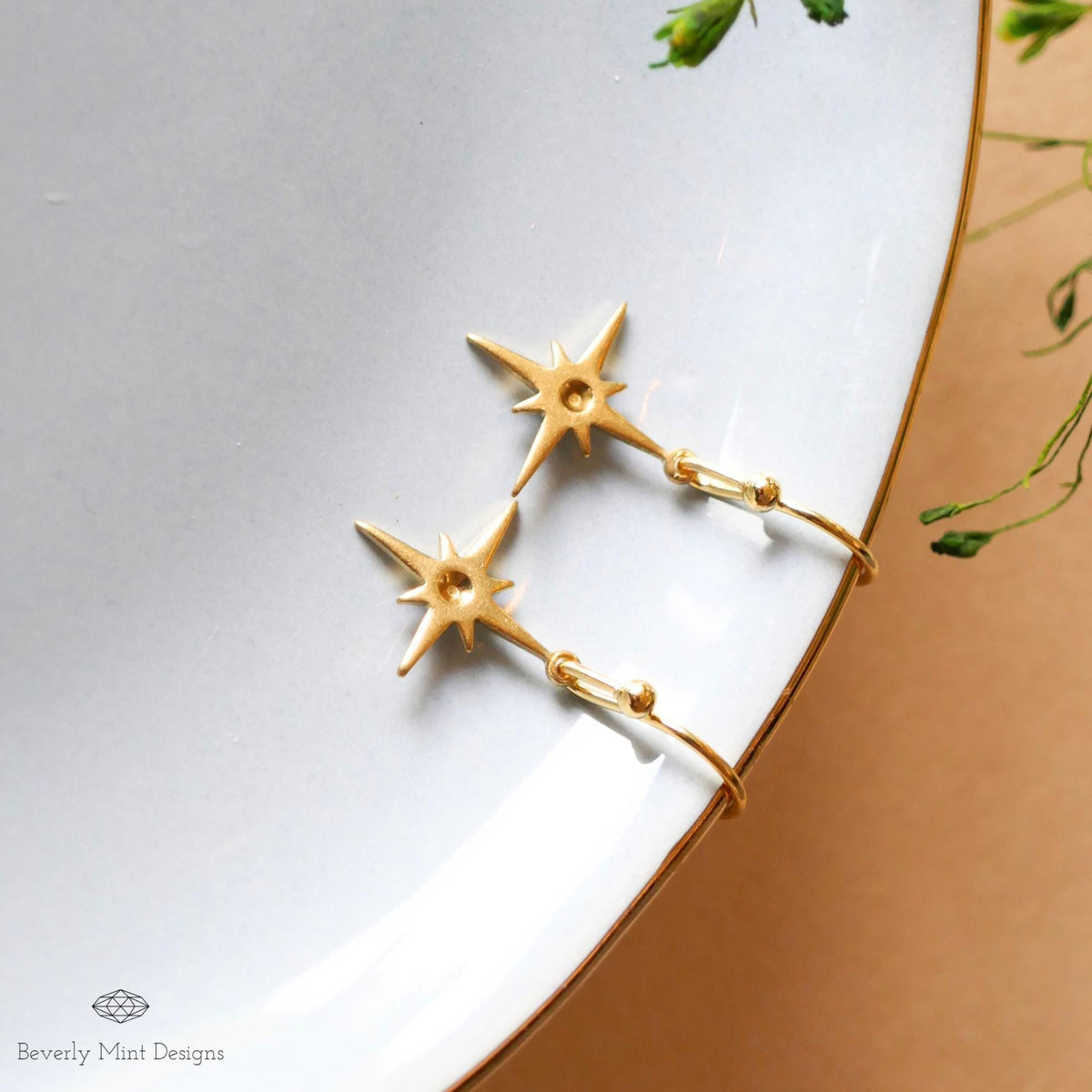 Gold Star Earrings ,North Star Starburst Earrings , Everyday Dainty Celestial Jewelry, Minimalist Earrings, Sensitive Ear & Clip-On Options