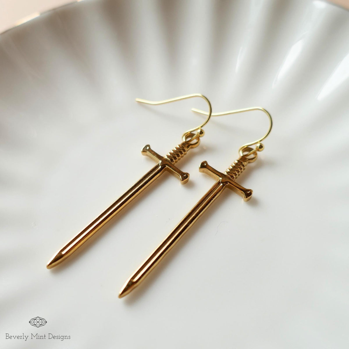 Gold Sword Earrings, Minimalist Dagger Earrings, Fantasy Warrior Jewelry, Gothic Drop Earrings, Sensitive Ear & Clip-On Options