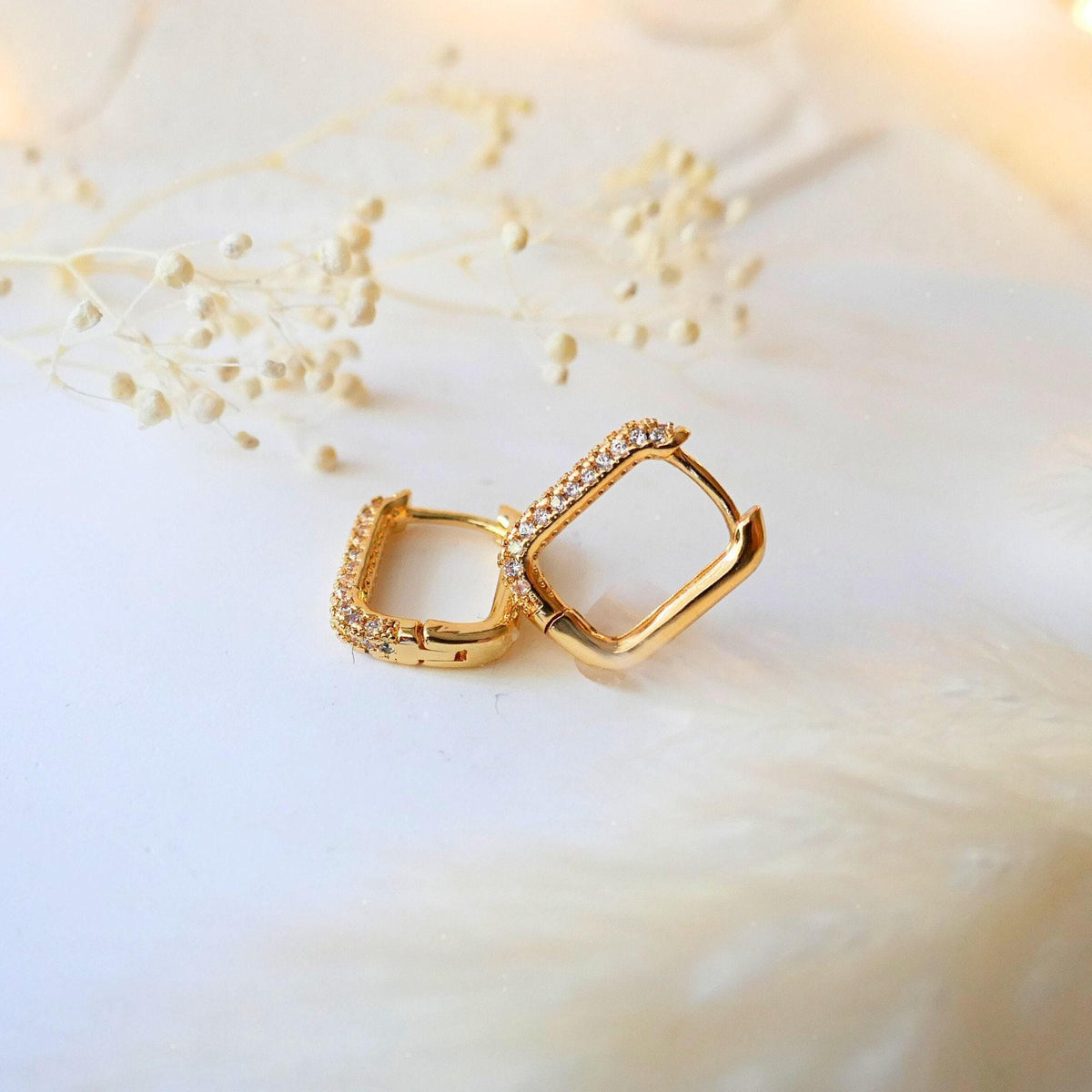 Gold Huggie Earrings, 14K Gold Hoop Earrings, Huggie Rectangle Earrings, Minimalist Earrings, 14K Gold Filled