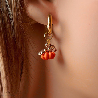 Pumpkin Huggie Hoop Earrings, Chunky Gold Fall Earrings, Halloween Dangle Earrings, Cute Autumn Jewelry, Thanksgiving Accessories