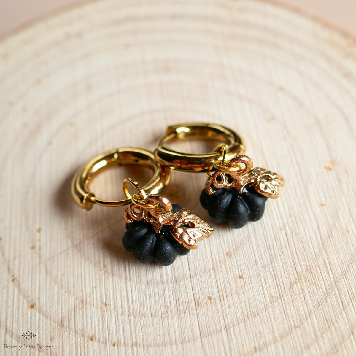 Black Pumpkin Huggie Hoop Earrings, Chunky Gold Fall Earrings, Halloween Dangle Earrings, Cute Autumn Jewelry, Thanksgiving Accessories