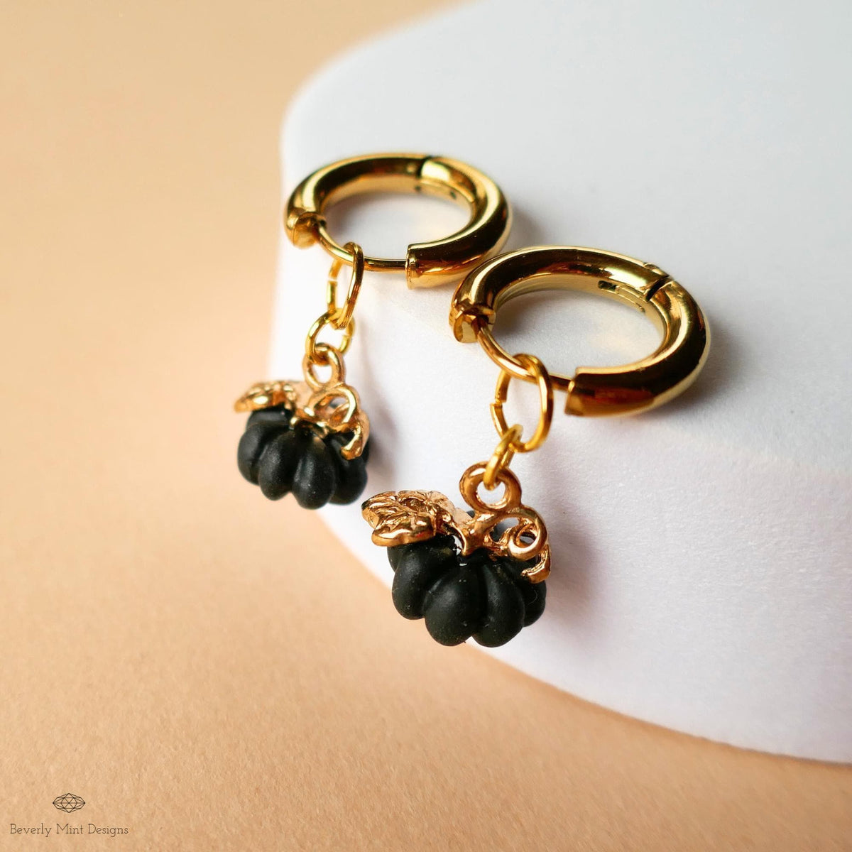 Black Pumpkin Huggie Hoop Earrings, Chunky Gold Fall Earrings, Halloween Dangle Earrings, Cute Autumn Jewelry, Thanksgiving Accessories
