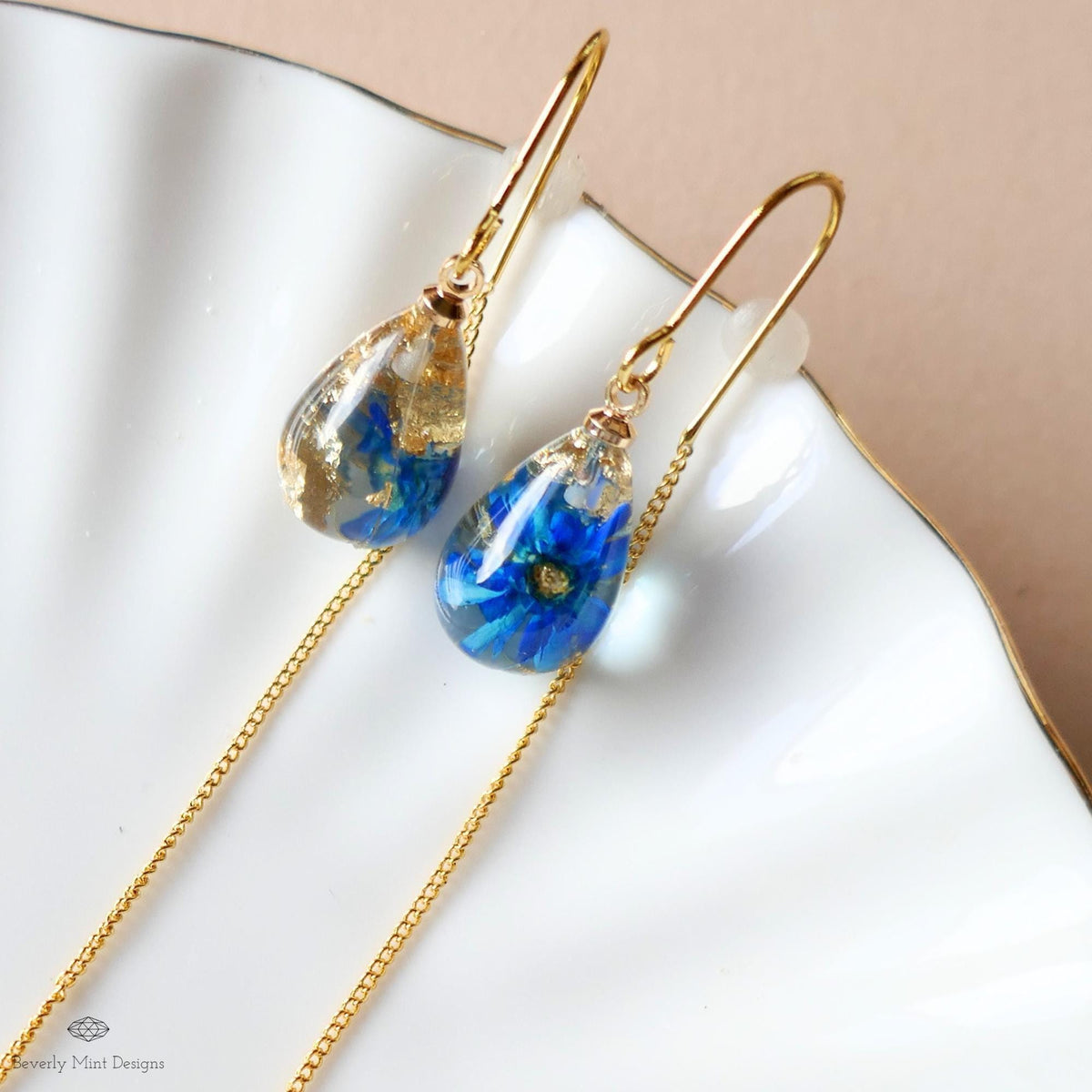 Blue Dry Flower Resin Threader Earrings Floral Drop Earrings Gold Chain Botanical Jewelry Dainty Handmade, Sensitive Ear & Clip-On Options