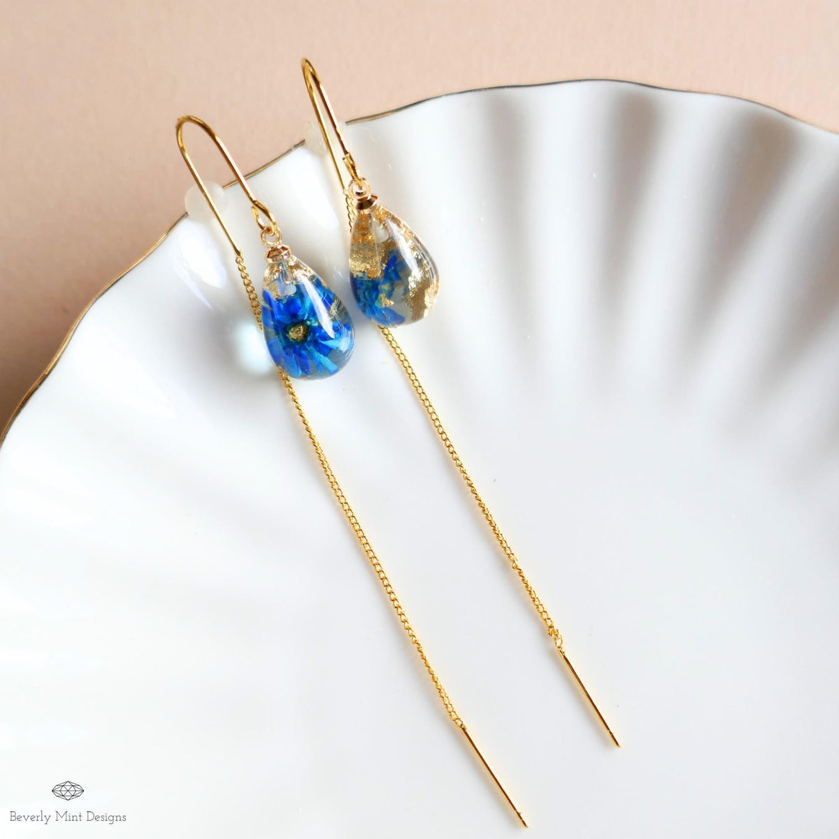 Blue Dry Flower Resin Threader Earrings Floral Drop Earrings Gold Chain Botanical Jewelry Dainty Handmade, Sensitive Ear & Clip-On Options