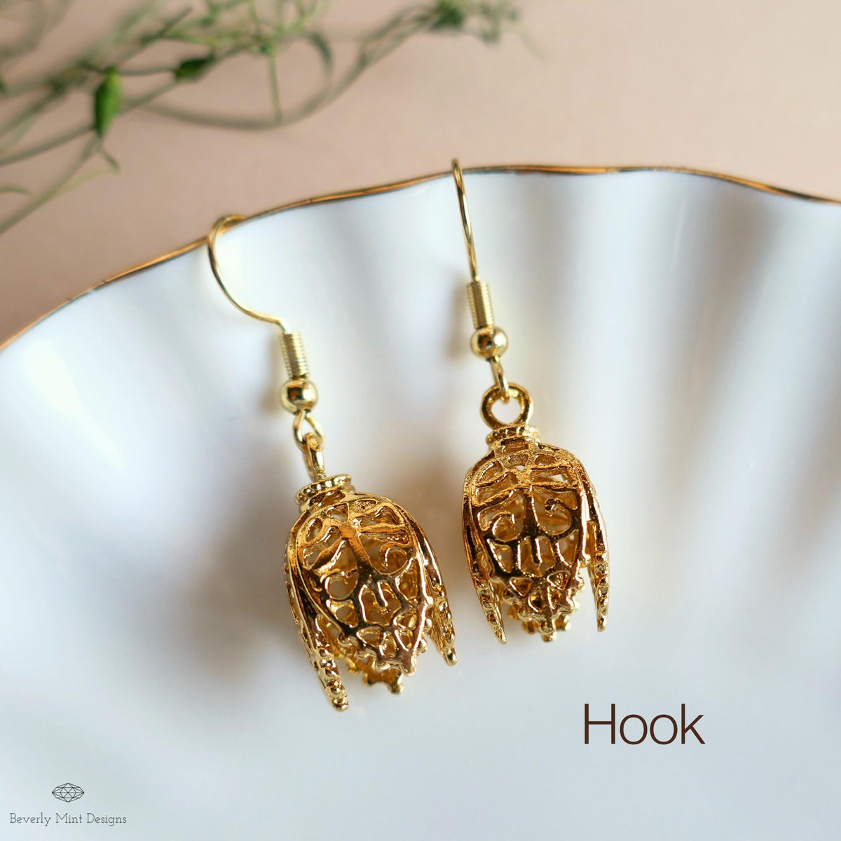 Gold Tulip Earrings, Filigree Dangle Earrings, Boho Drop Earrings, Vintage Style Jewelry, Floral Earrings, Sensitive Ear & Clip-On Options