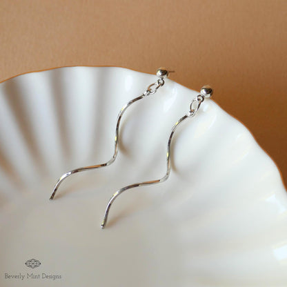 Silver Twirl Earrings, Silver Drop Earrings, Minimalist Silver Earrings, Wavy Earrings, Spiral Earrings