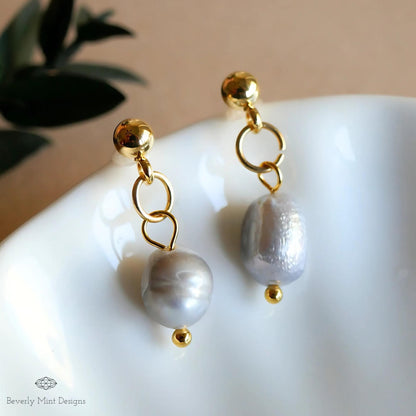 Gold Drop Earrings with Gray Baroque Pearl Beads, Minimalist Grey Pearl Dangle Earrings, Elegant Statement Jewelry, Unique