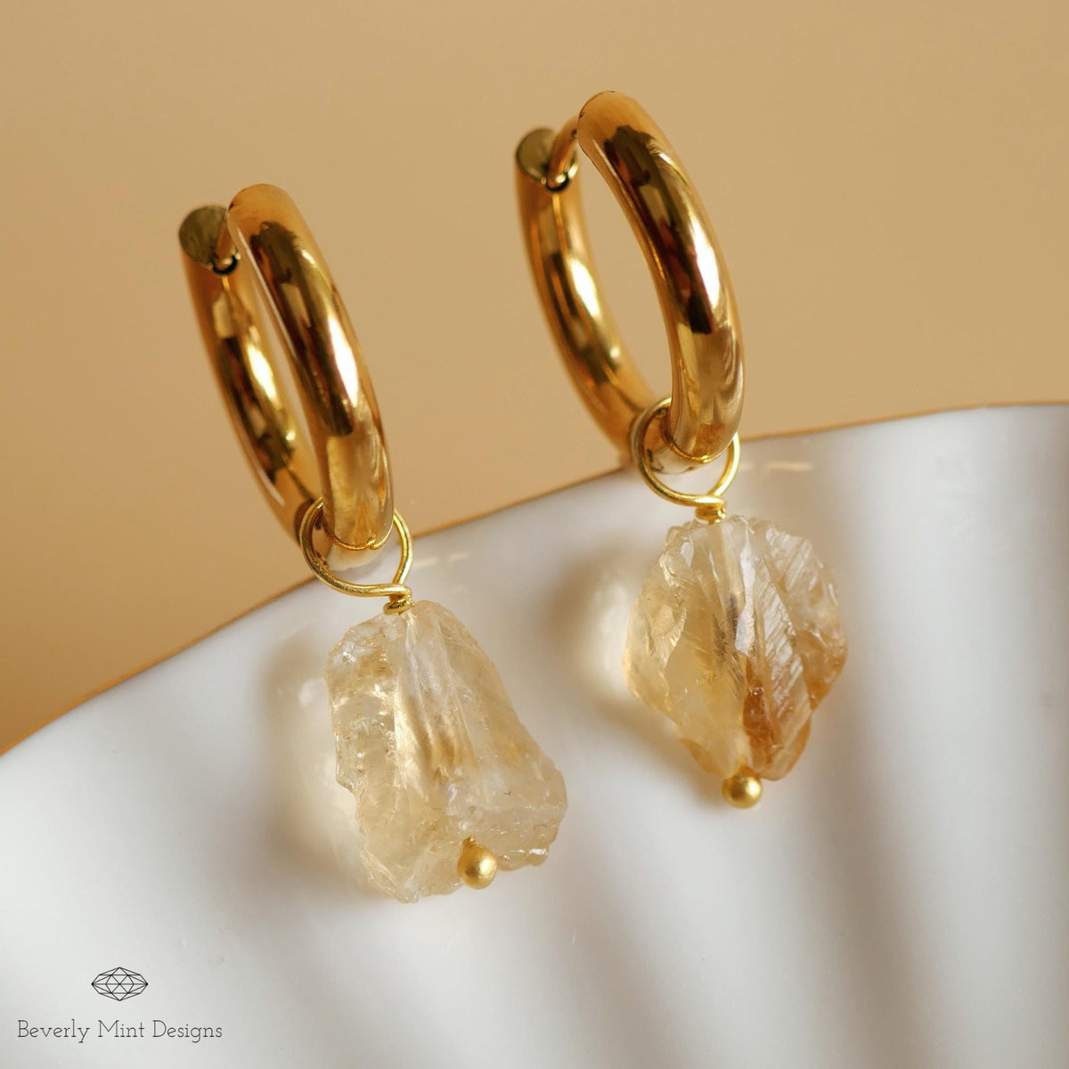 Raw Citrine Stone Earrings, 18K Gold Huggie Hoop Earrings with November Birthstone, Yellow Stone Earrings ,Chakra Stone , Gift, Gift For Her