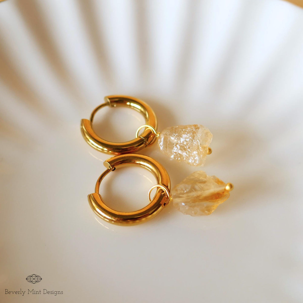 Raw Citrine Stone Earrings, 18K Gold Huggie Hoop Earrings with November Birthstone, Yellow Stone Earrings ,Chakra Stone , Gift, Gift For Her