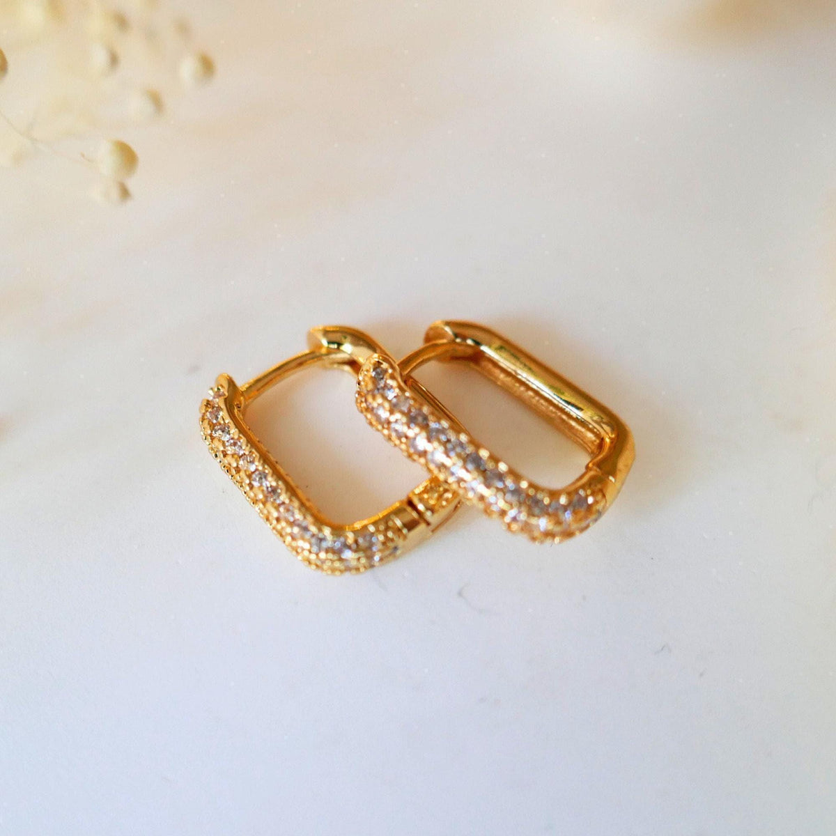 Gold Huggie Earrings, 14K Gold Hoop Earrings, Huggie Rectangle Earrings, Minimalist Earrings, 14K Gold Filled