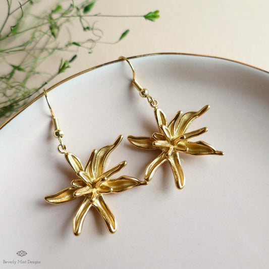 Gold Lily Flower Earrings, Sculptural Floral Earrings , Nature Inspired Botanical Jewelry, Sensitive Ear & Clip-On Options