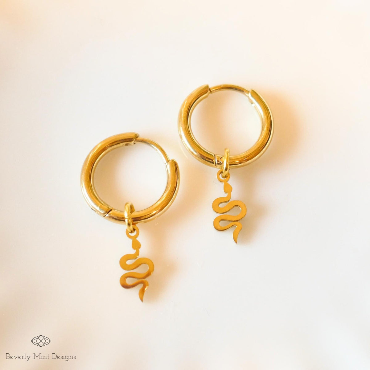 Gold Tiny Snake Hoop Earrings, Minimalist Serpent Jewelry, Dainty Lightweight Hoops for Women, Stylish Animal Dangle Earrings