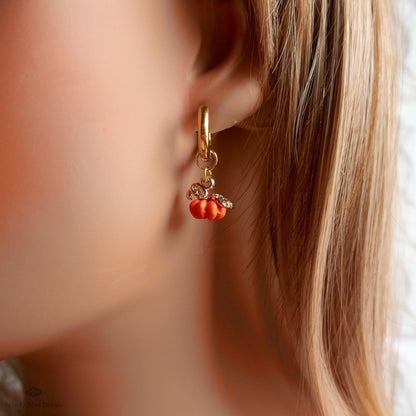 Pumpkin Huggie Hoop Earrings, Chunky Gold Fall Earrings, Halloween Dangle Earrings, Cute Autumn Jewelry, Thanksgiving Accessories