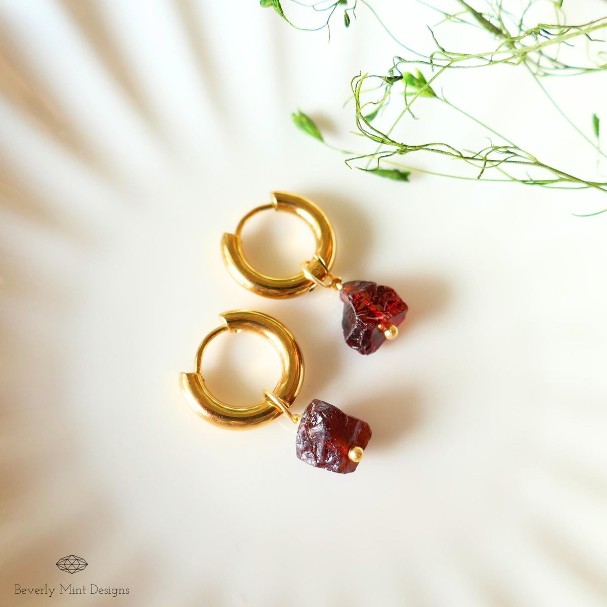 Red Raw Stone Earrings, 18K Gold Huggie Hoop Earrings with January Birthstone, Raw Garnet Stone Earrings , Red Earrings , Chakra Stone Gift