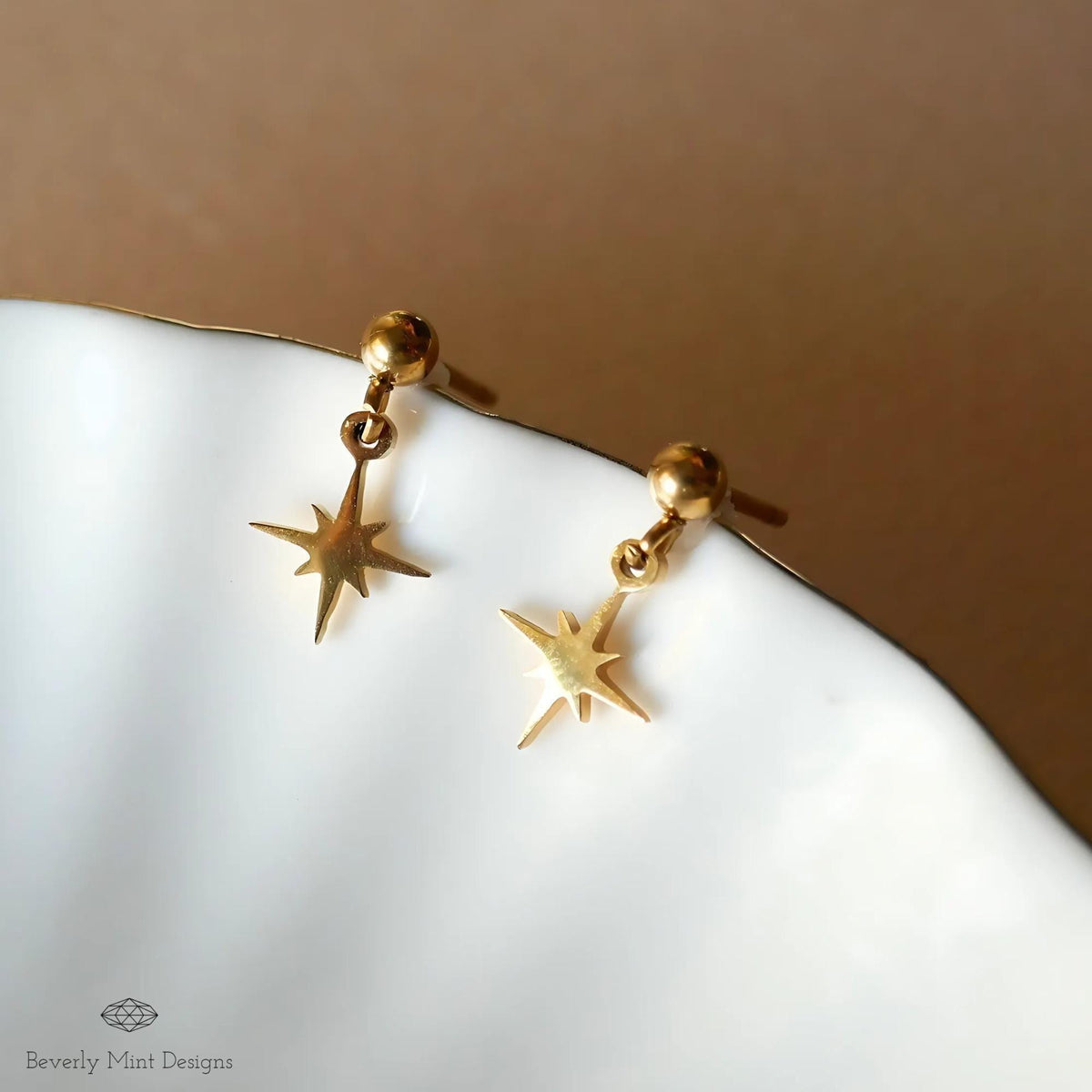 Gold Star Dangle Earrings ,Minimalist Drop Earrings for Women, Starburst Earrings , Everyday Dainty Celestial Jewelry
