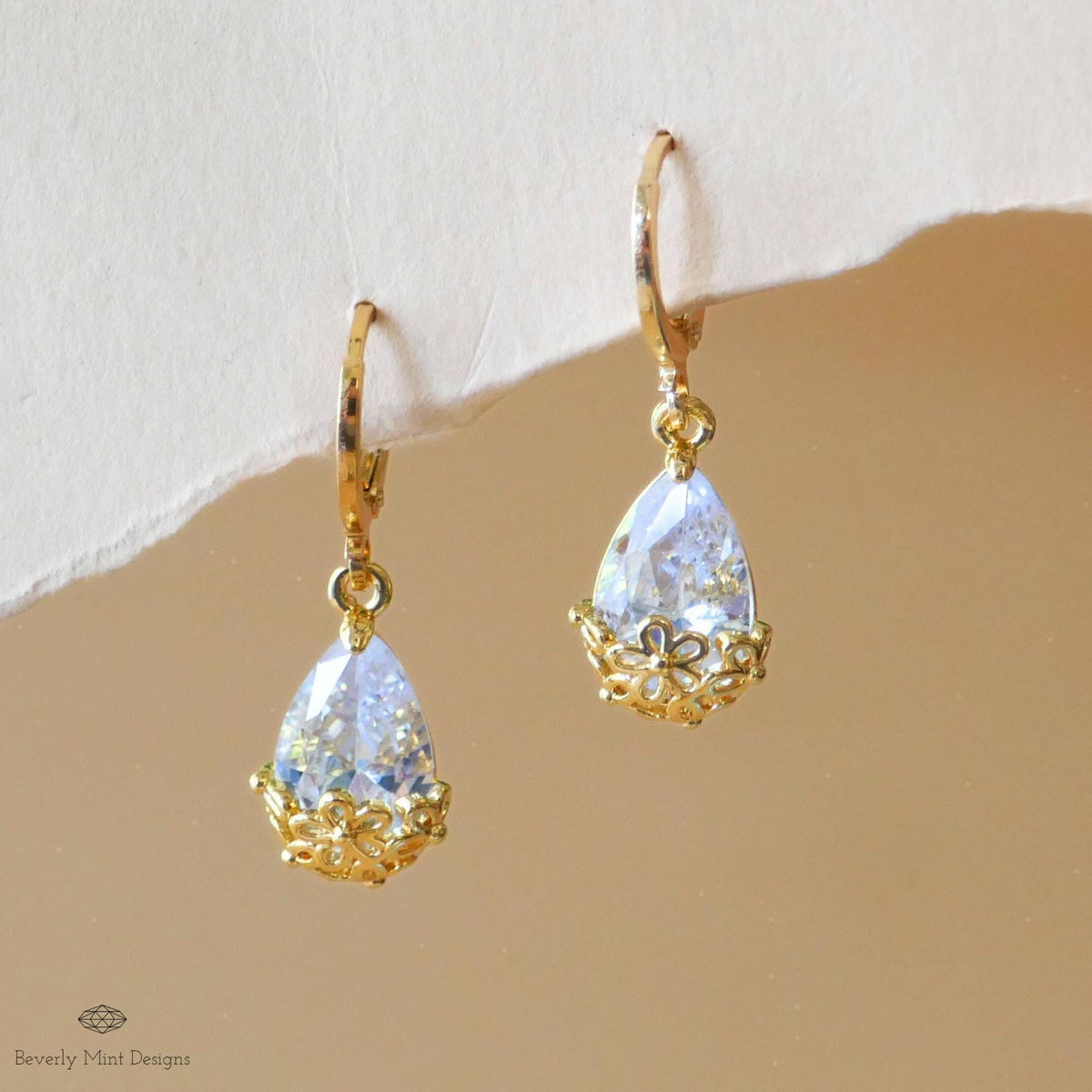 18K Gold Teardrop Dangle Earring , Cubic Zirconia Drop Earrings, Gold Dangle Earrings, Waterdrop Earrings, Sensitive Ear & Clip-On Options