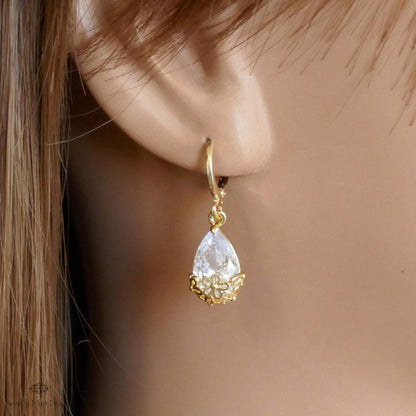 18K Gold Teardrop Dangle Earring , Cubic Zirconia Drop Earrings, Gold Dangle Earrings, Waterdrop Earrings, Sensitive Ear & Clip-On Options