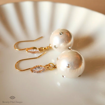 Crystal and Pearl Drop Earrings, Handmade Pearl Earrings, Elegant Gold Dangle Jewelry for Women, Cubic Zirconia Earrings