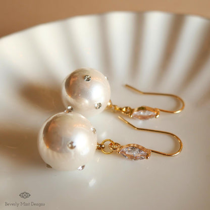 Crystal and Pearl Drop Earrings, Handmade Pearl Earrings, Elegant Gold Dangle Jewelry for Women, Cubic Zirconia Earrings